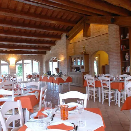 Nyaraló Holiday On A Farm In Umbria